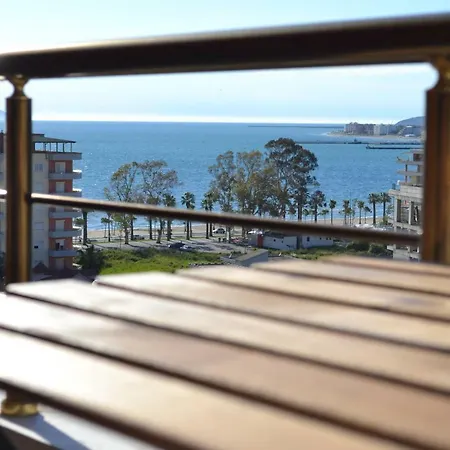 Seaview Bay & Private Garage
