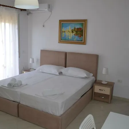 Apartment Seaview Bay & Private Garage Vlore